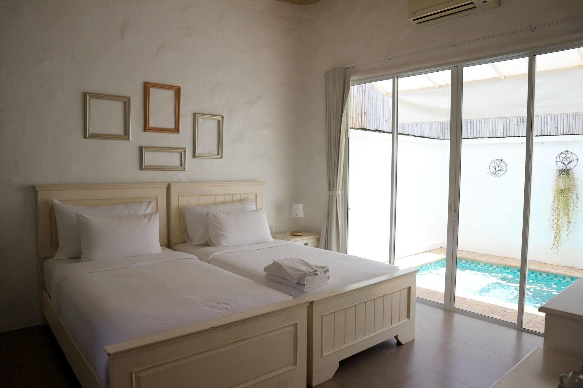 Costa Village Pool Villa Jomtien Beach Buitenkant foto
